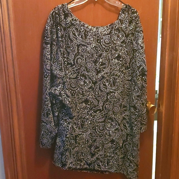 Tunic - Picture 2 of 4